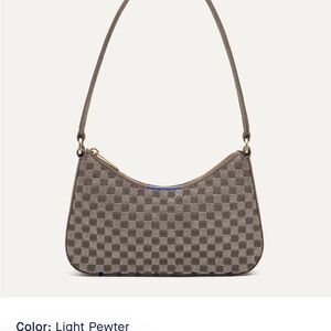 The Mini Shoulder Bag
Light Pewter